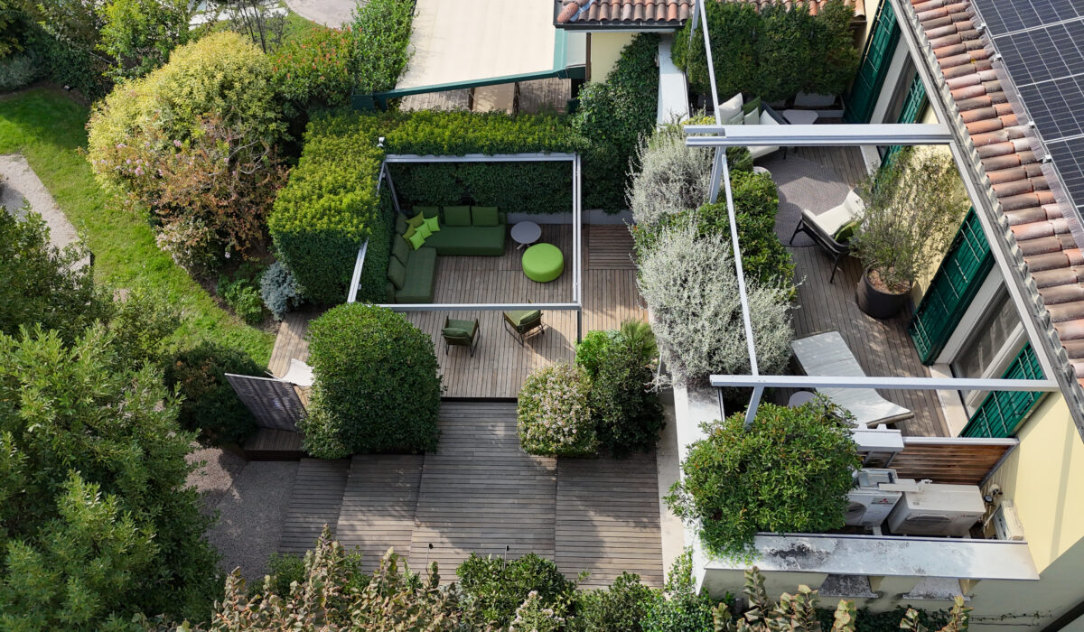 Landscape design di un giardino privato a Formigine con zona relax